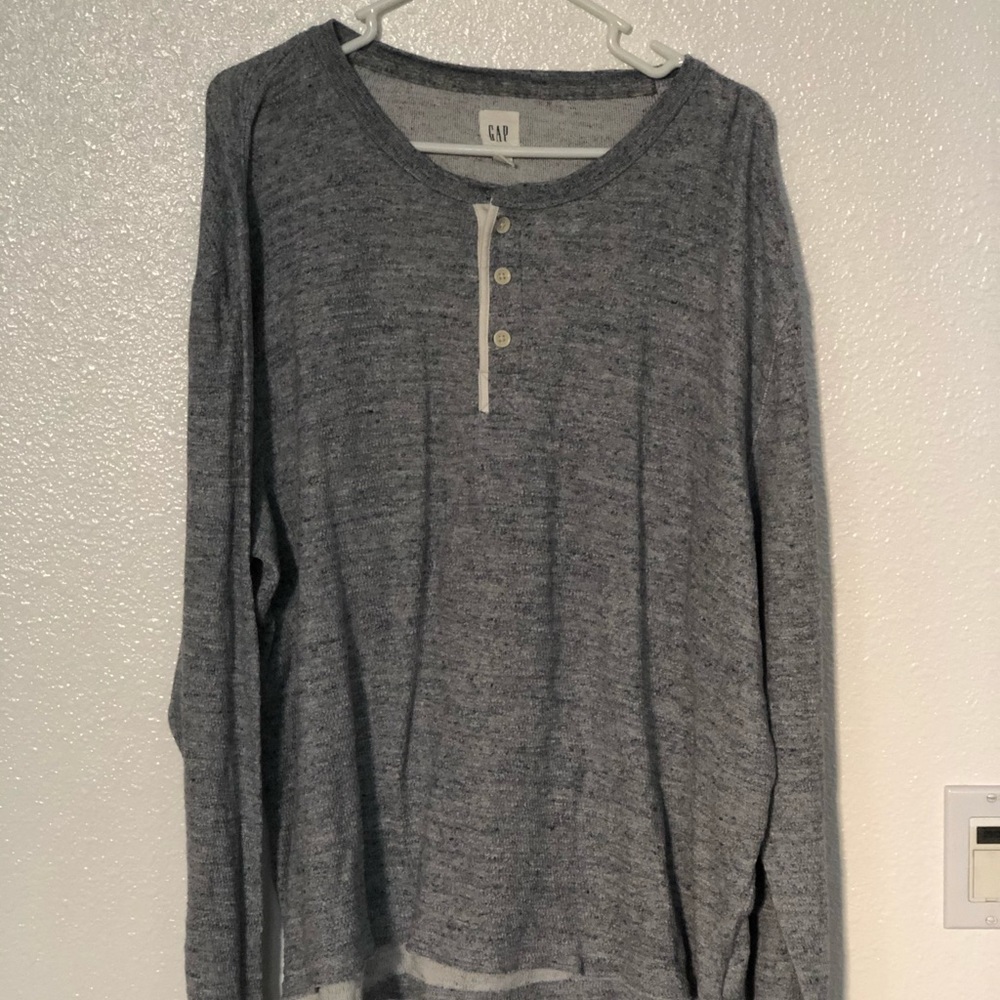 Gap men’s long sleeve light blue and grey